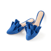 Load image into Gallery viewer, Mules de mujer con bobos en color azul y textura gamuza