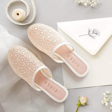 Cargar imagen en el visor de la galería, Pantuflas para novias hechas en malla color perla