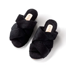 Load image into Gallery viewer, Pantuflas de mujer en color negro con peluche suave y planta gruesa