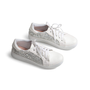 Zapatillas urbanas de mujer en color blanco con glitter